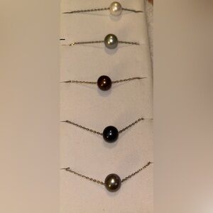 A beautiful set of five beautiful pearls.